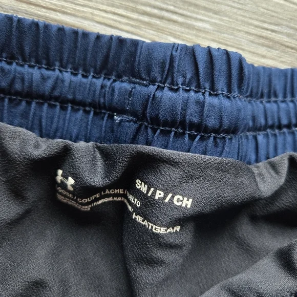 Under Armour Women's Navy Shorts - Picture 4 of 4